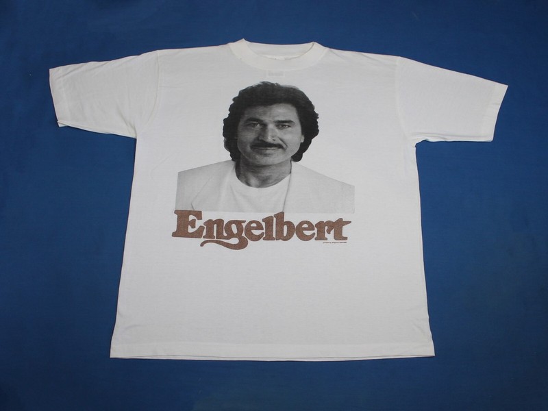 The Art of Discovering Authentic Engelberthumperdinck Merch: A Shopper's Insight